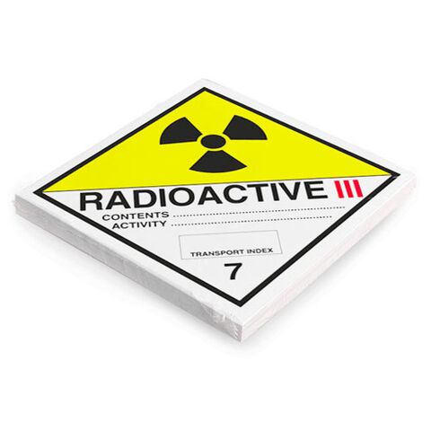 Etikett der Klasse 7 für radioaktive Stoffe - Kategorie 3 mit Text "RADIOACTIVE III" Permanentkleber mit einer Haltbarkeit von 2 Jahren im Innen- und Außenbereich. Kann 3 Monate im Seewasser verbleiben, IMDG-Code 5.2.2.2.1.7.